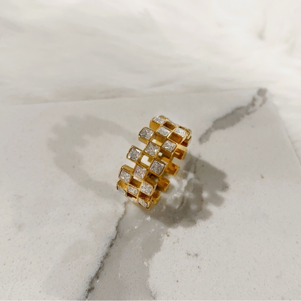 18K Gold Tarnish Free Checkered Ring